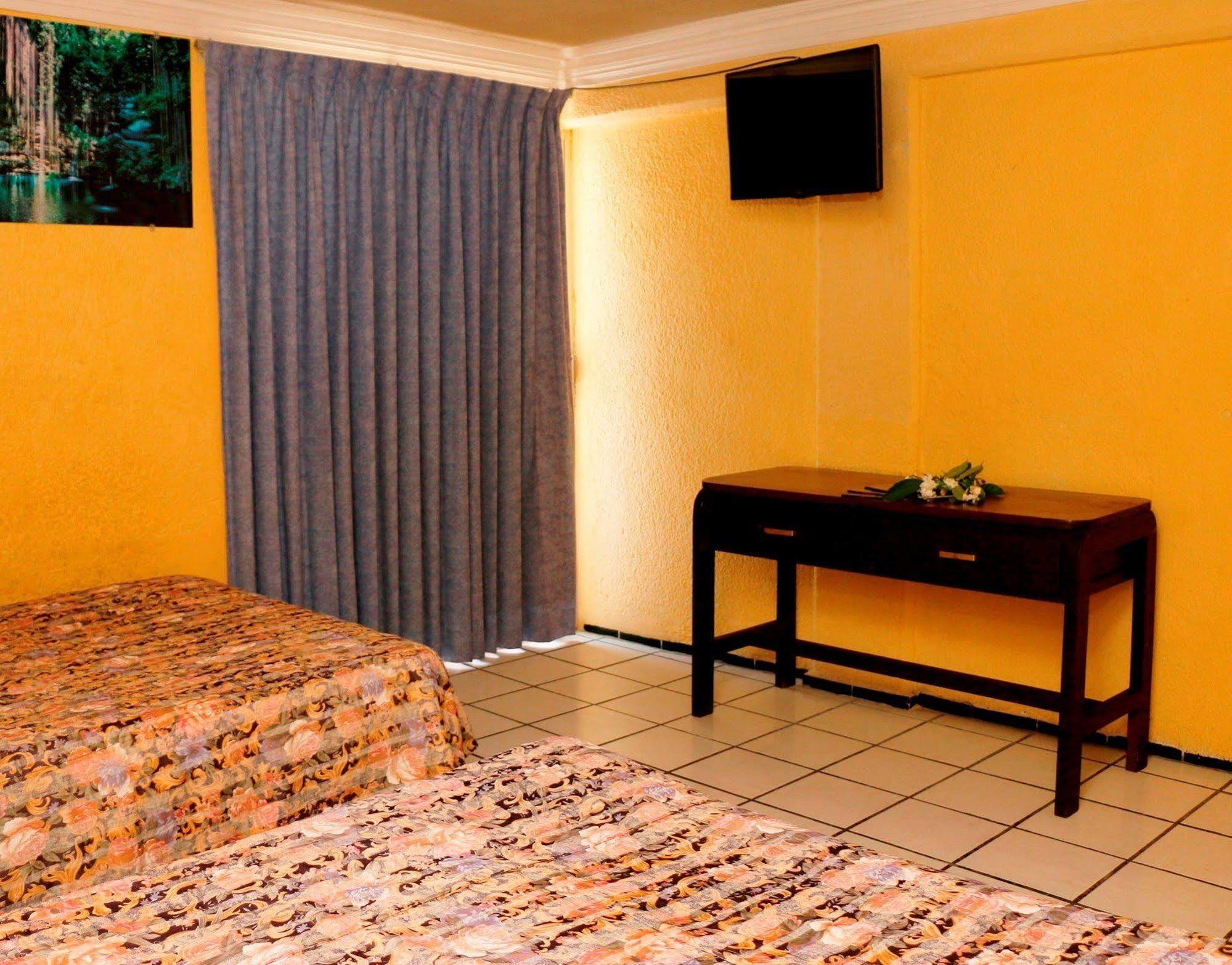 Hotel Suites Elia Noemi เมริดา ภายนอก รูปภาพ